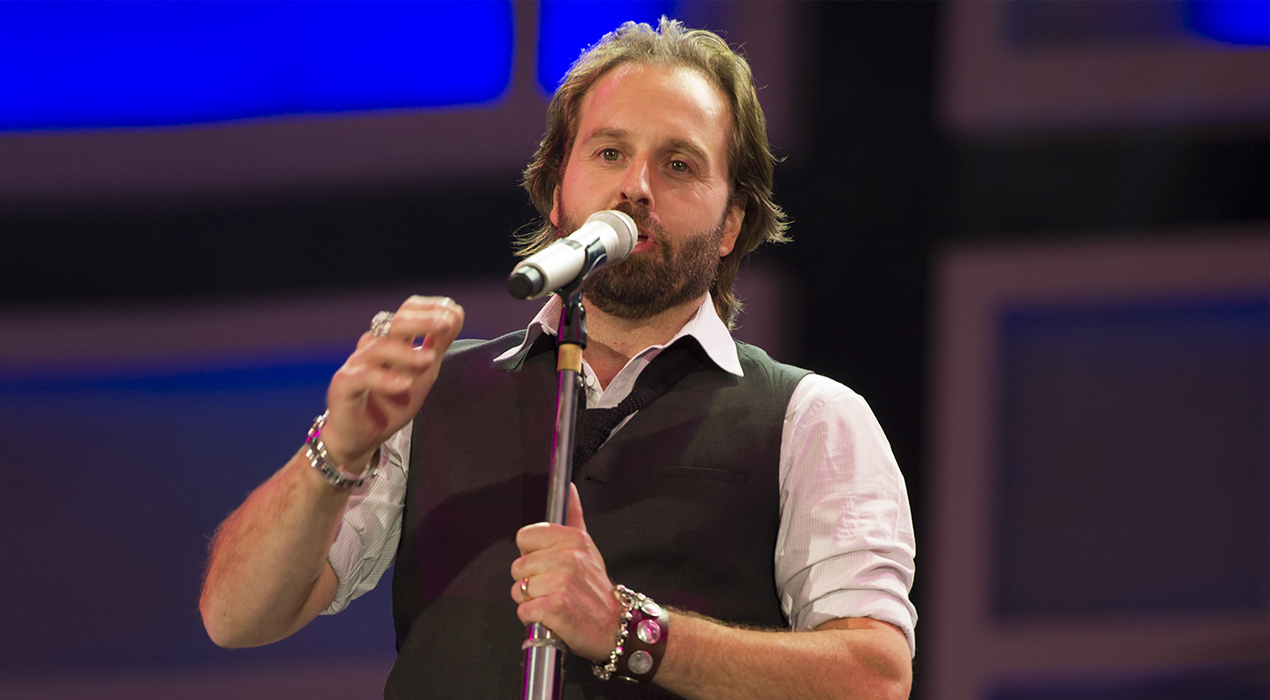 Alfie Boe on stage at The 2012 BBC Proms in the Park, Hype Park, London. 08/09/2012.